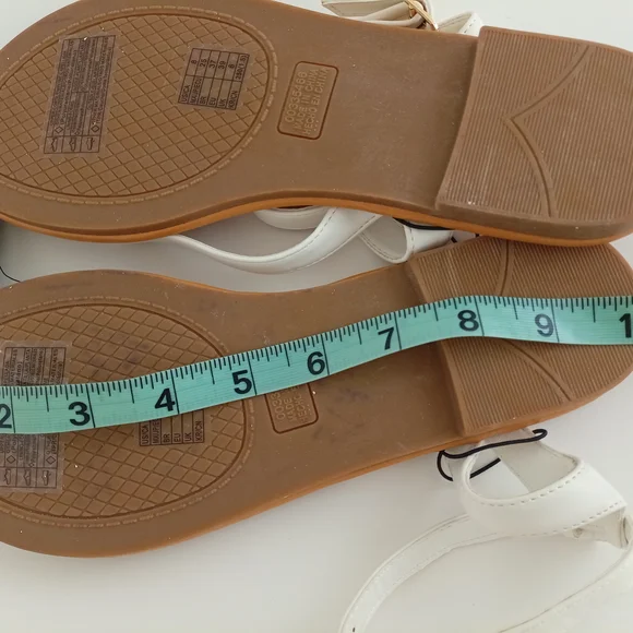 Forever 21 White Tan Tong Sandals With Ankle Straps Minimalist Design Size US 8 - Picture 11 of 12